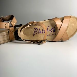 Brown sandals // blow fish Malibu